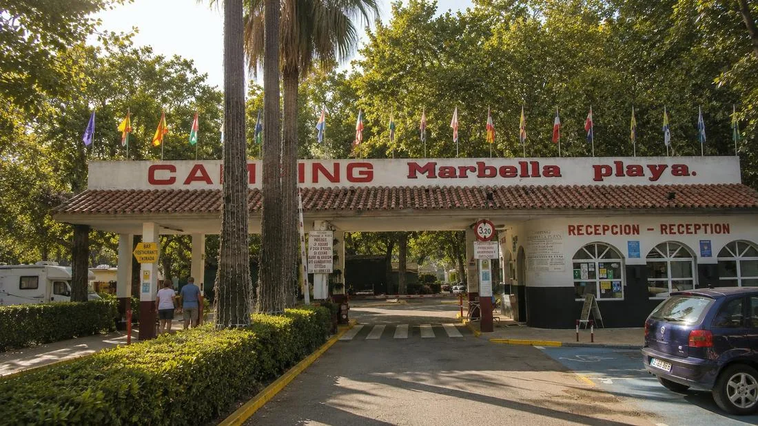 Entrada del camping